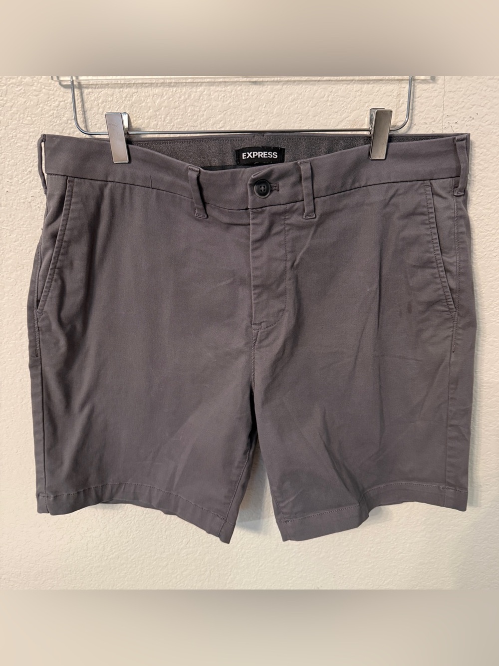Express Men’s Charcoal Gray Flat Front Chino Shorts